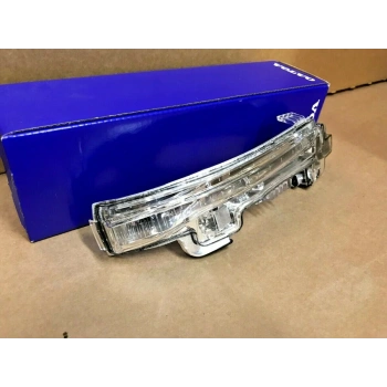 Volvo S60 Dış Ayna Sinyali Sol 2011-2016  (Oem No:  31402415)