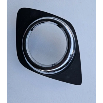 Toyota Rav 4 Ön Sis Lamba Kapağı Delikli Sol 2009-  (Oem No:  5212842060)