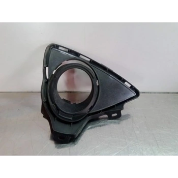 Toyota Auris Ön Sis Lamba Kapağı Delikli Sağ 2012- (Oem No:  8148102290)