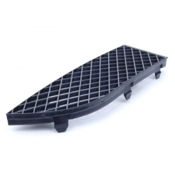 Bmw 7 Serisi/E66 Ön Sis Lamba Kapağı Sağ 2005-- (Oem No:  51117135564)