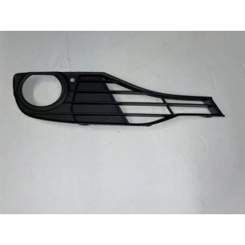 Bmw 3 Serisi Ön Sis Lamba Kapağı Delikli Açık Lux Sağ 2011- (Oem No:  51117255370)