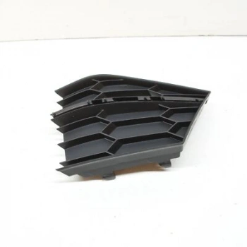 Skoda Superb Ön Sis Lamba Kapağı Dodik Delikli Sağ 2015- (Oem No:  3V08536669B9)