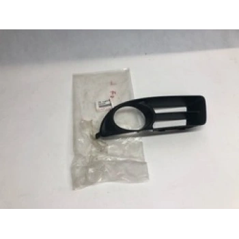 Toyota Corolla Ön Sis Lamba Kapağı Delikli  Sol 2005  (Oem No:  52128-02170)