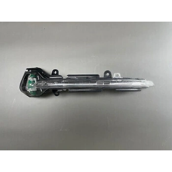 Seat İbiza/Leon Dış Ayna Sinyali Sağ 2017- (Oem No:  5F0949102A)