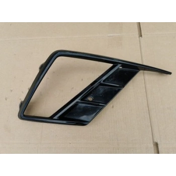 Seat İbiza Ön Sis Lamba Kapağı Fr Sağ 2017- (Oem No:  6F0853666C)