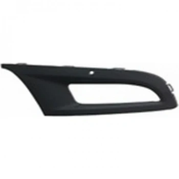 Volkswagen Polo Ön Sis Lamba Kapağı Delikli Sağ 2009-  (Oem No:  6R0853666D989)