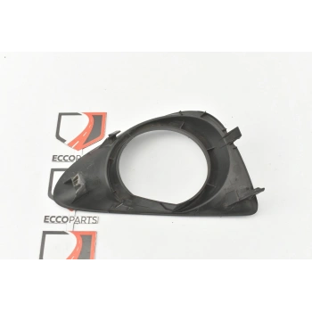 Toyota Yaris Ön Sis Lamba Kapağı Delikli Sol 2011- (Oem No:  814820D150)