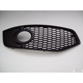 Audi A3 Ön Sis Lamba Kapağı Kapalı Sağ 2009-  (Oem No:  8P0807682C)