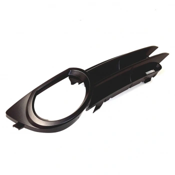 Audi A3 Ön Sis Lamba Kapağı Delikli Sağ 2003- 2009 (Oem No:  8P4807682B)