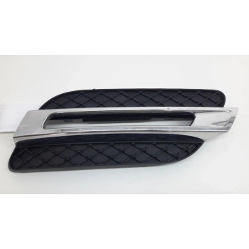 Mercedes Ml Class Ön Sis Lamba Kapağı Delikli Sağ 2012- (Oem No:  A1668842222)