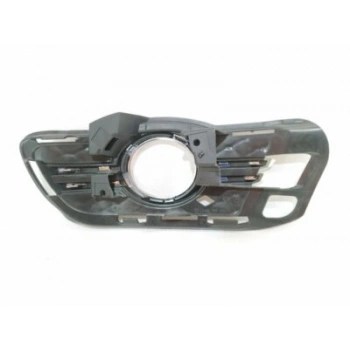 Mercedes C Class Ön Sis Lamba Kapağı Delikli Sağ 2007  (Oem No:  A2048852323)