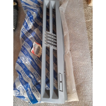 Fiat Uno Ön Panjur 1989-1995 (Oem No:  7722433)