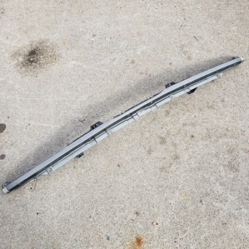 Bmw 3 Serisi Ön Panjur Alt Bandı 82-90 (Oem No:  41331884353)