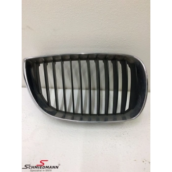 Bmw 1 Serisi Ön Panjur Nikelaj Siyah Açık Sağ 2004- 2007 (Oem No:  51137077130)