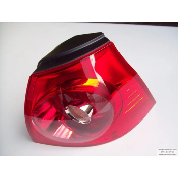 Volkswagen Golf V Arka Stop Dış Sağ 2004- (Oem No:  1K6945096Aa)