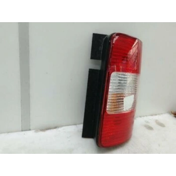 Volkswagen Caddy Arka Stop  Sağ 2004- (Oem No:  2K0945096N)