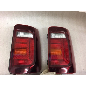 Volkswagen Caddy Arka Stop Koyu Grı Sağ 2015- (Oem No:  2K1945096J)