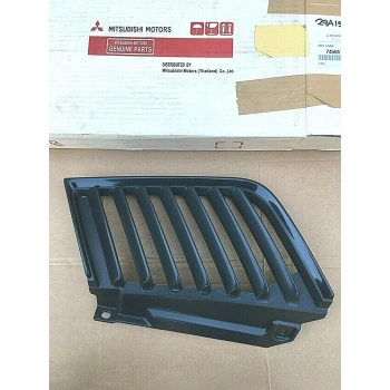 Mitsubishi L200 Ön Panjur 4 Wd Sol 2005  (Oem No:  7450A185)