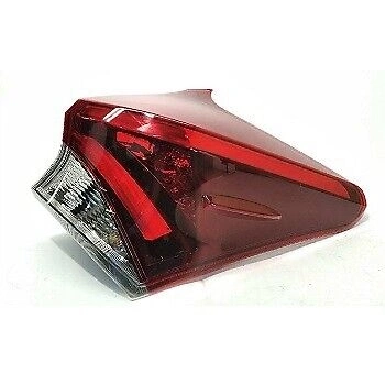 Toyota Auris Arka Stop Ledlı Sağ 2015- (Oem No:  81551-02A61)