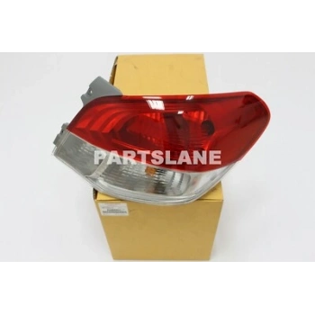 Mitsubishi Attrage Arka Stop Sağ 2013- (Oem No:  8330A852)