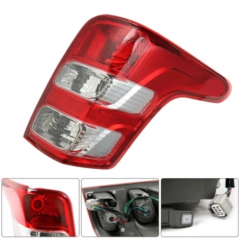 Mitsubishi L200 Arka Stop Sağ 2014- (Oem No:  8330A944)