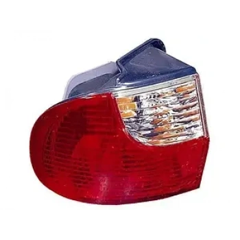 Hyundai Starex Arka Stop Dış Sağ 2000-  (Oem No:  924024A500)