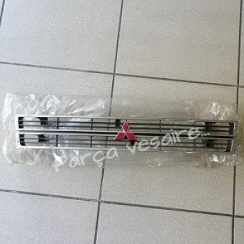 Mitsubishi Lancer Ön Panjur Nikelaj Gri 1988-1992 (Oem No:  Mb594484)