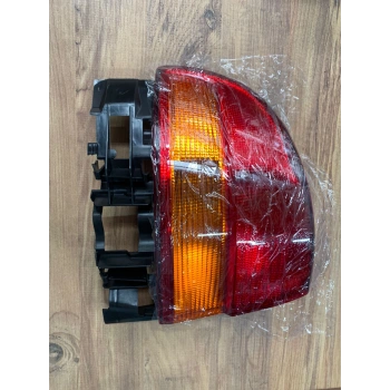 Stop Lambası Yaris 2003-2005 Duysuz Sol (Oem No:815600D070)