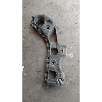 Volkswagen Cc- 2013-2017; Ön Tampon Bağlantı Braketi Sağ Küçük/Plastik Oem No: (3C8807184C)