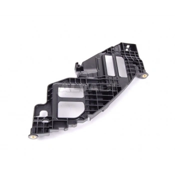 Volkswagen Golf/Jetta Station Wagon İç Tampon Braketi Sağ 2009-  (Oem No:  5K0807228A)