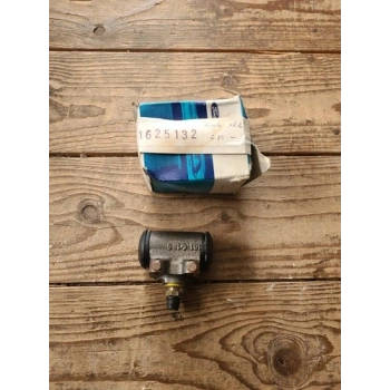 Ford P100 86- Travers Takozu Ön Ust Buyuk (Oem No:1625132)