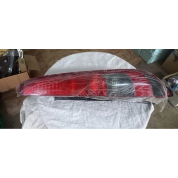 Ford Fiesta 2002 2006. Stop Lambası Sağ 5 Kapı) (Oem No:2S6113A602Bg)