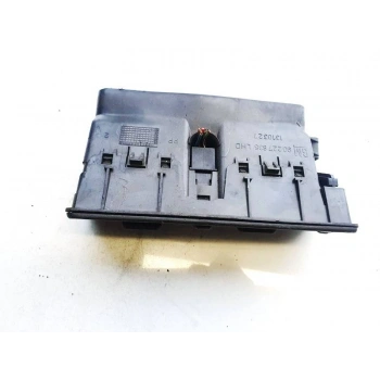 Opel Vectra- A- 88-1995  Ön Göğüs Orta Üfleme Peteği Sağ/Sol Gri (Yapıştırılabilir Tip) (Difizör) Oem No: (90227835)