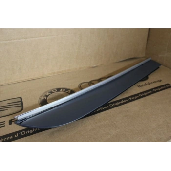 Volkswagen A6 2005 2011 Sağ Arka Kapı Bandı  (Oem No:4F0853970Kgru)