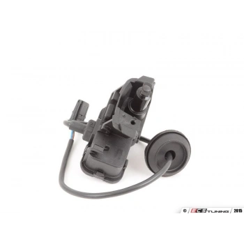 Golf7 Jetta Rapid 2010  Merkezi Kilit Pompası : Depo V10 77 0034 (Oem No:5C6810773K)