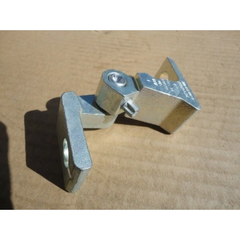 Volkswagen Polo 2014  Kapı Menteşesi Sağ  (Oem No:7N0831402B)