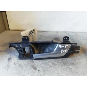 2005-2008 Audi A3 Arka Kapı İç Açma Kolu Sağ Gümüş Gri  (Adet) (Oem No:8P4839020E7Pe)