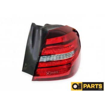 Mercedes Gla 156 4Matıc 2017- Stop Lambası Dış Sağ Ledlı (Oem No:A1569068400)