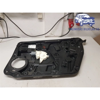 Mercedes  156 176 2012- Cam Krikosu Ön Sağ  (Oem No:A1767200279)