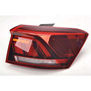 Volkswagen T - Roc Arka Stop Siyah Led Sağ (2019 Yılında Çıkan Kasa) (Oem No: 2Ga945096D)