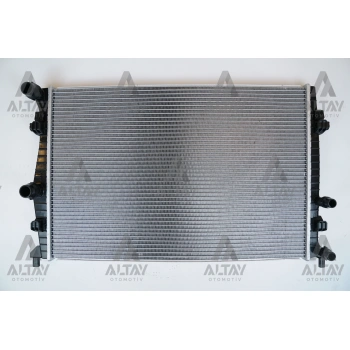 Radyatör Su Golf7 / A3 / Leon / Octavia 2013 Sonrası Cyva-Cjzb-Chpa-Cpta 1.0 Tsi-1.2 Tsi-1.4 Tsi Brazıng (Oem No:5Q0121251Ea)