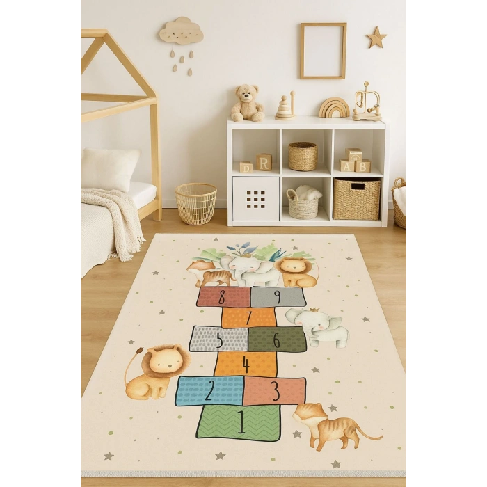 Sevimli Dostlar Seksek Çocuk Odası Halısı