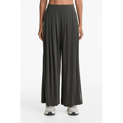 Kadın  Yüksek Bel Pileli Füme Modal Karışımlı Bol Paça Uzun Pantolon