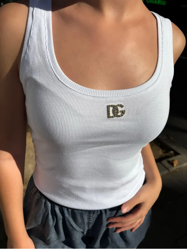 Taşlı Marka Muadili Logo Detaylı Beyaz Atlet Şık ve Rahat Kadın Üst