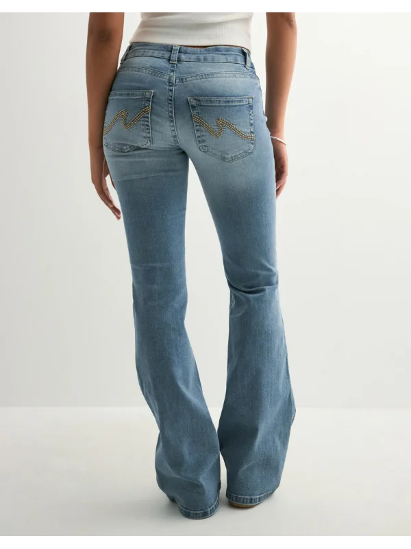 Düşük Belli Dikişli Yırtık Diz Bootcut Kot Pantolon