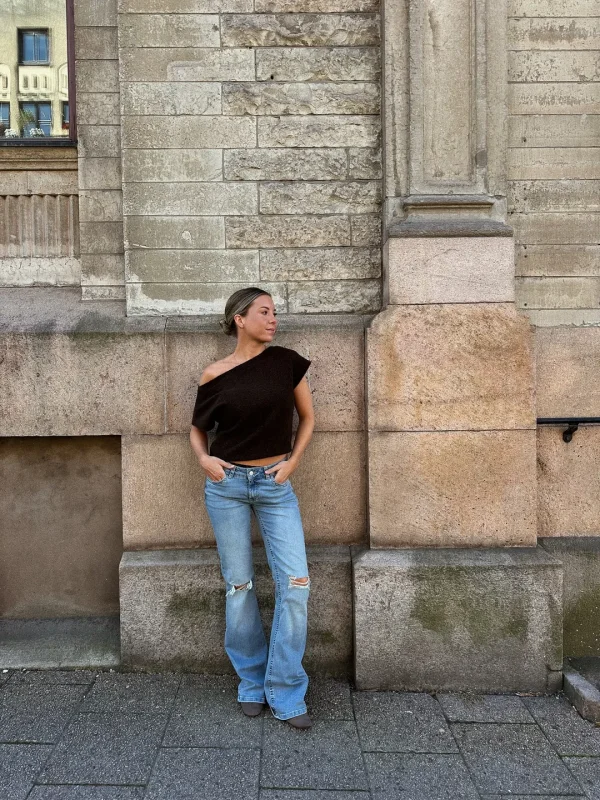 Düşük Belli Dikişli Yırtık Diz Bootcut Kot Pantolon