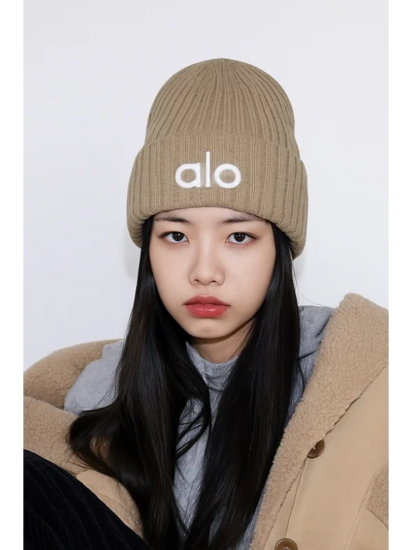 Nakış İşlemeli Kışlık Triko Bere