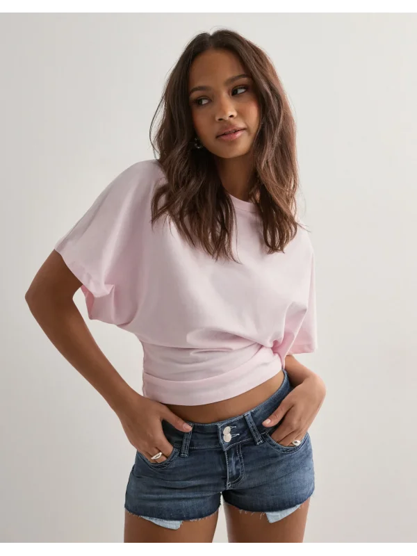 Düşük Bel Arka Cep Dikiş Detaylı Mavi Kot Şort Koyu Mavi Kısa Likralı Mini Stitch