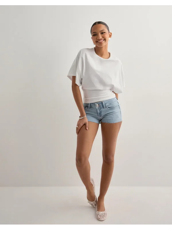 Düşük Bel Arka Cep Dikiş Detaylı Mavi Kot Şort Koyu Mavi Kısa Likralı Mini Stitch