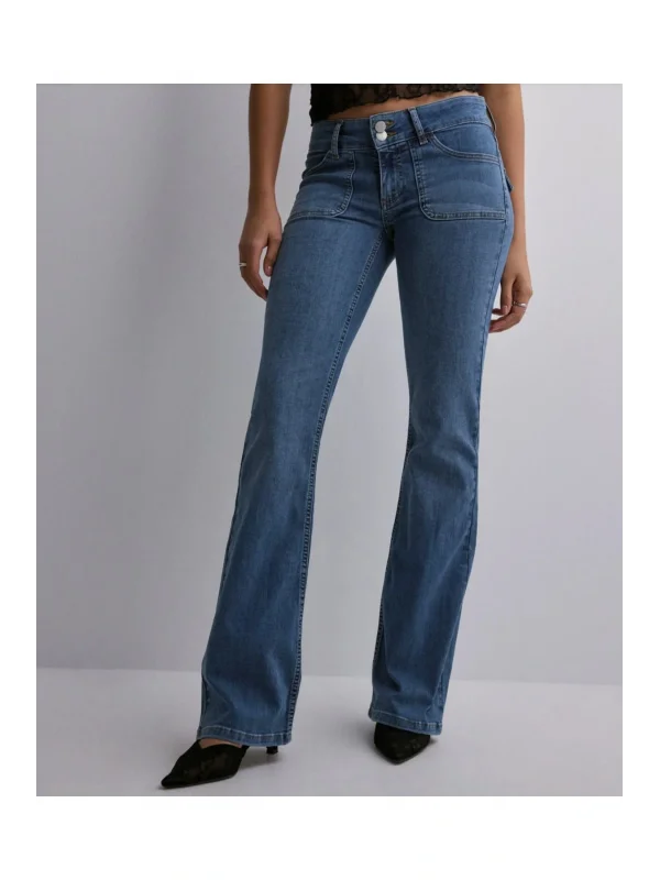 Arka Cep Düğmeli Kot Pantolon